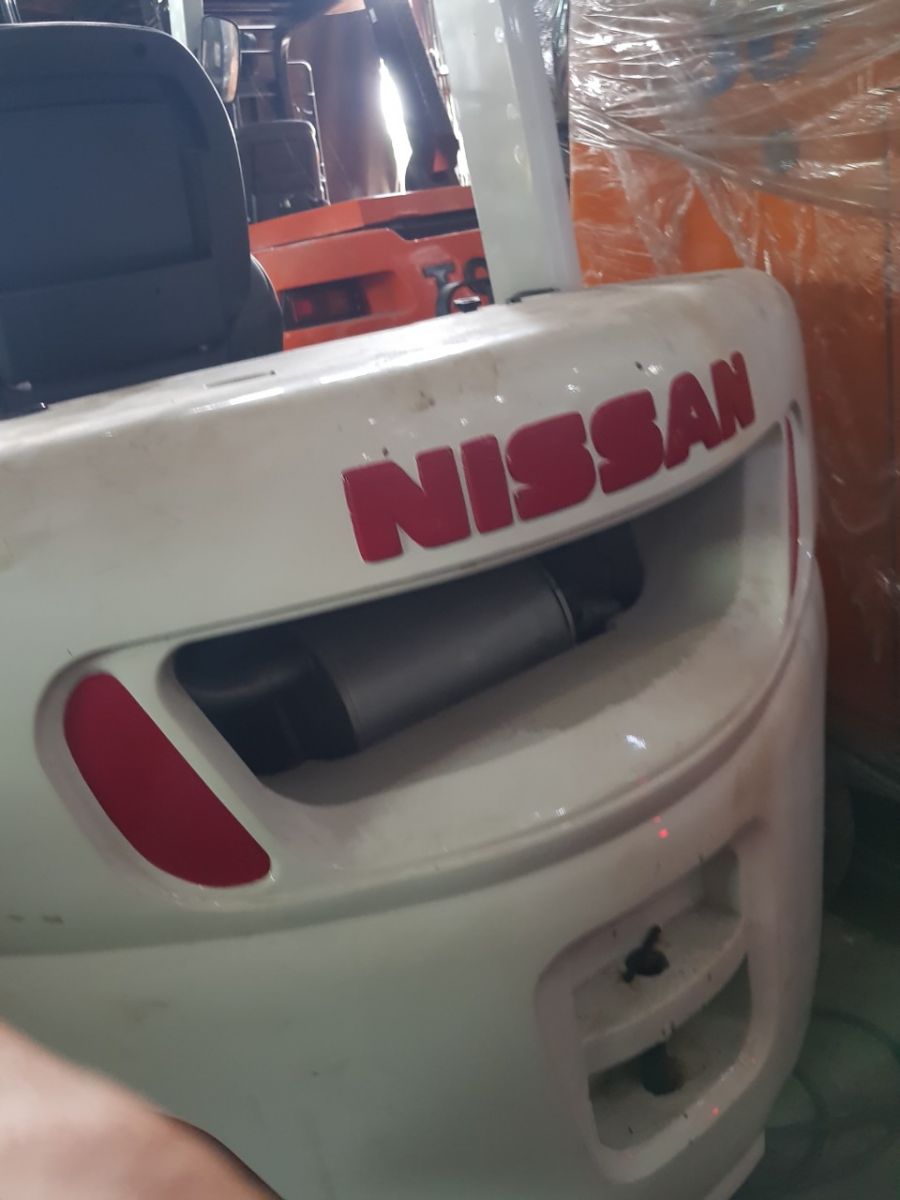 Xe nâng dầu cũ Nissan 1.5 tấn